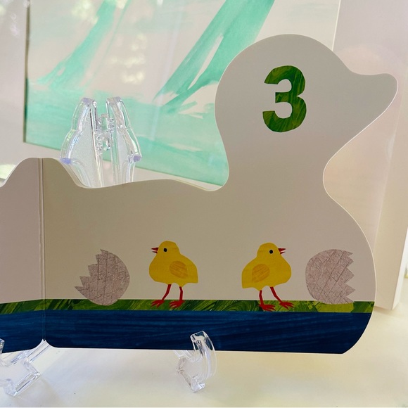 NEW 1, 2, 3 With 10 Little Rubber Ducks Eric Carle Baby Board Book - Picture 3 of 8